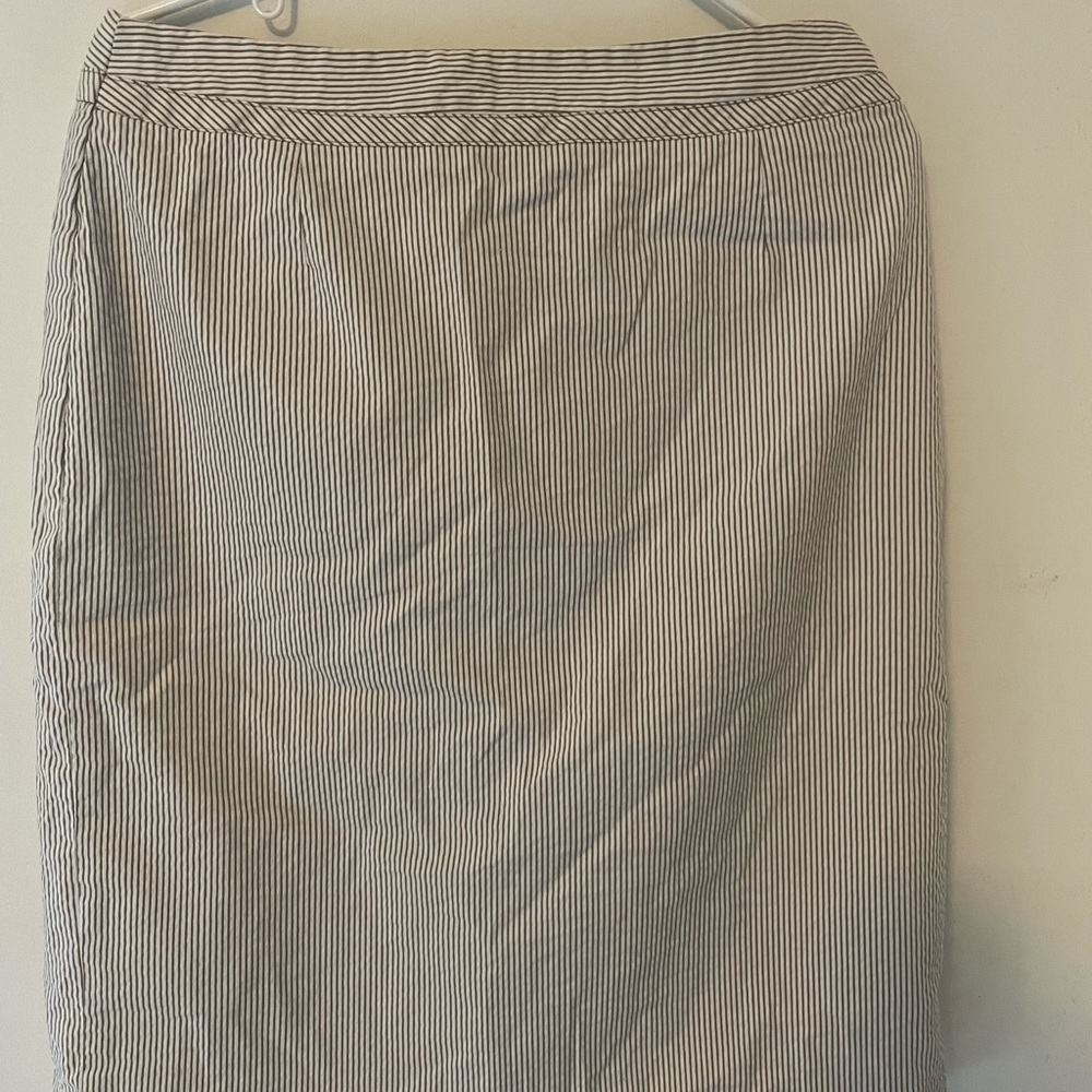 Women's Size 12 Jones New York skirt